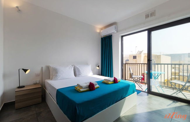 2 Bed Apartment w Distant Sea and Country Views - Foto 10