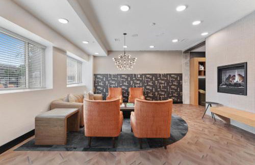 2BR and 2BA Near Events, Dining, and TRAX - Foto 49