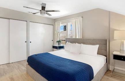 Luxe Backyard Oasis w/ Hot Tub Chic Design South Park Sanctuary - Foto 30