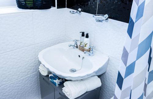 Stunning 3Bedroom Home Ideal for Long & Short Stay - Foto 13