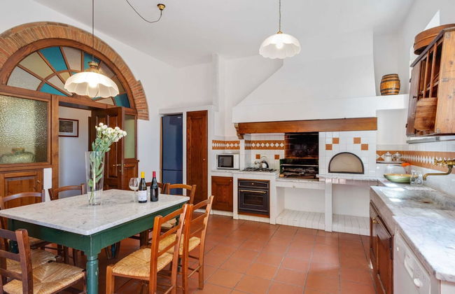 Empoli Villa With Private Pool - Photo 12