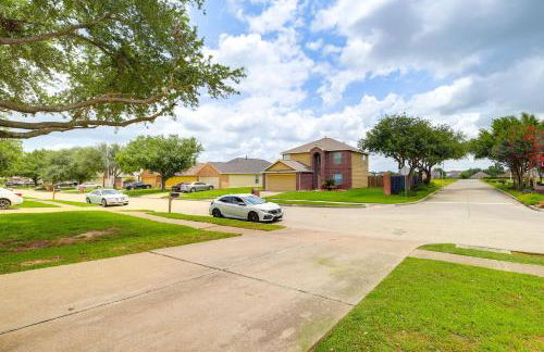 7 Mi to Downtown Baytown Spacious Home with Yard - Foto 28