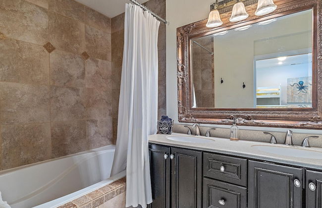 Decked Out On Marbury 4 Bedroom Home by RedAwning - Photo 29