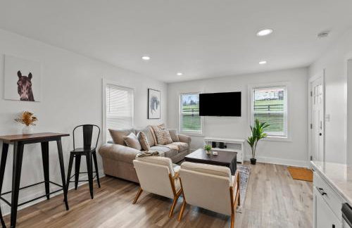 Creekside Stay | Peaceful Cottage | Elkhorn - Foto 13