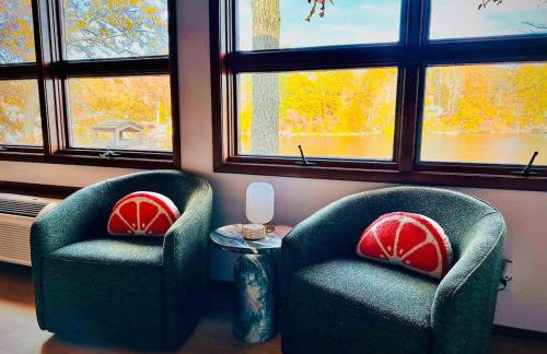 Ozran Cottage - a mid-century Lakefront getaway - Foto 14