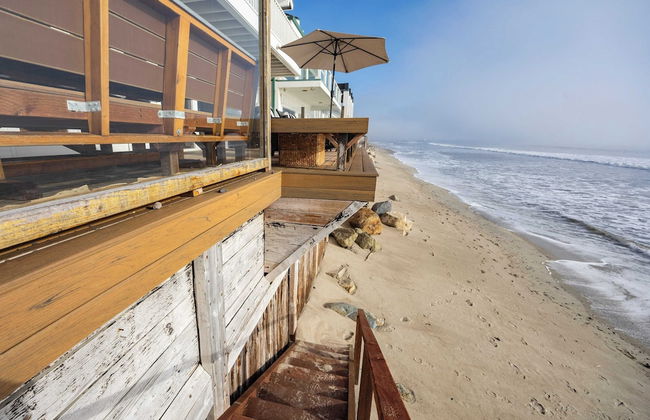 Unbeatable Beachfront Bliss w/ Ocean Views, Luxe Interiors & Patio Beach Road - Foto 43