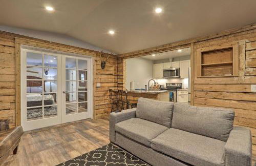 Rustic Anchorage Hideaway Walk to Coastal Trail! - Foto 1