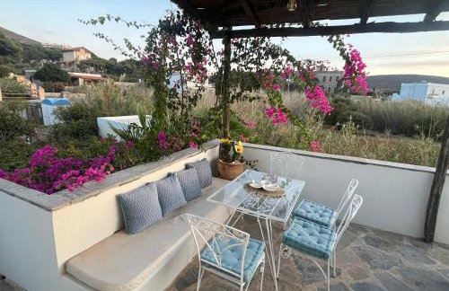Villa Loretta with pool, jacuzzi and garden - Photo 13