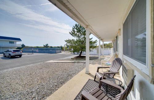 First-Floor Brigantine Condo Steps to Ocean! - Foto 21