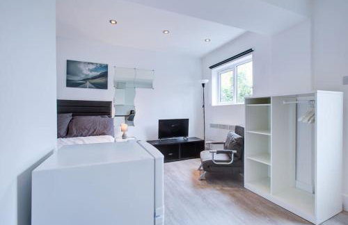 Comfy and Convenient Studio Suite Lewisham with Free street parking, WIFI and quick access to central London Sleep 3 - Photo 15