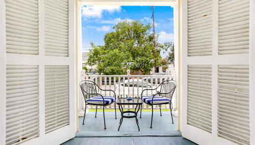 Uptown Spacious 4BD/3BA with Historic Charm - Foto 4