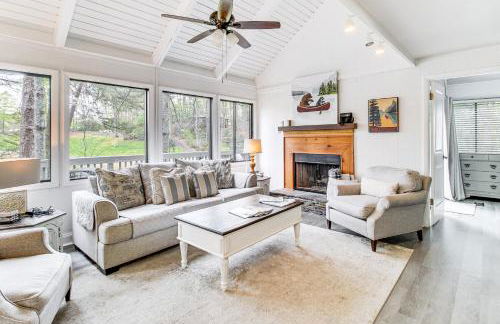 Lake and Golf Course Views Big Canoe Home with Deck! - Foto 4