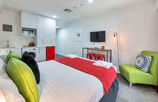 Idyllic City Studio Air-Con & Wifi - Foto 1