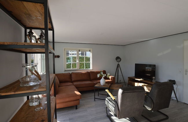 Lovely Holiday Home in Kaatsheuvel With Bubble Bath - Photo 23