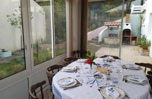 Appartement 3 chambres 6 pers rez de Jardin 5min plage quartier du Phare Location du dimanche au dimanche en juillet et aout - Photo 5