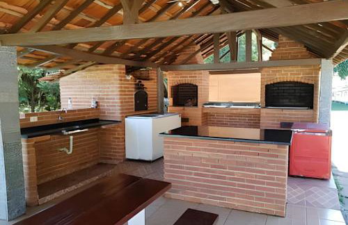 Espaçoso Flat com Varanda no Cavalinho Branco - Foto 23