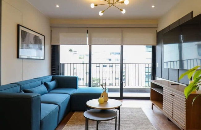 w Spectacular 1BR With Balcony in Miraflores - Photo 4