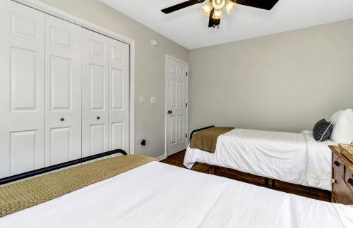 Spacious Mountain Retreat with Bonus Game Room Near Asheville, Barnardsville, NC - Foto 60