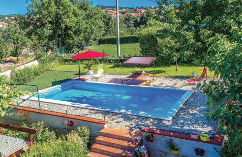 2 Bedroom Nice Apartment In Viskovo - Foto 1