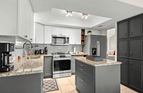 Poolside Paradise Game Room Fire Pit Hot Tub - Foto 16