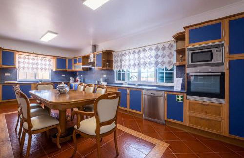 Batalha Family House - Photo 12