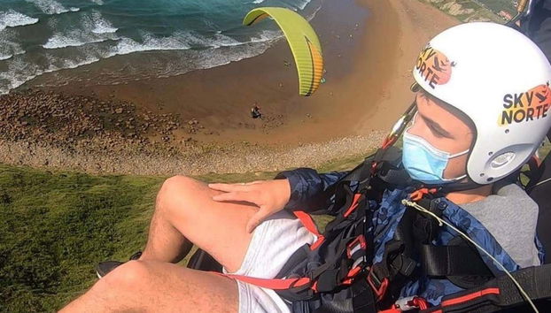 Volo in parapendio a Sopelana