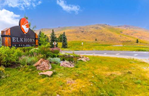 Single Level Ranch Condo in Elkhorn - Photo 31