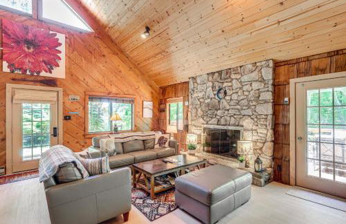 Mars Hill Cabin with Pool Table about 2 Mi to Wolf Ridge - Foto 6