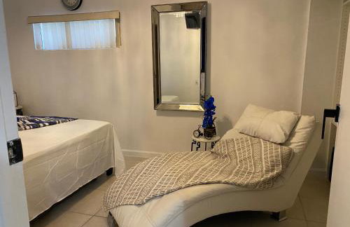 Beautiful House 7 min from Miami Airport w FREE parking - Photo 49