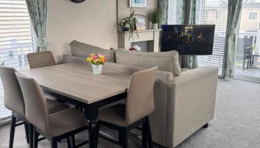 2 Bedroom Villa - Lakeside Holiday Park - Foto 1