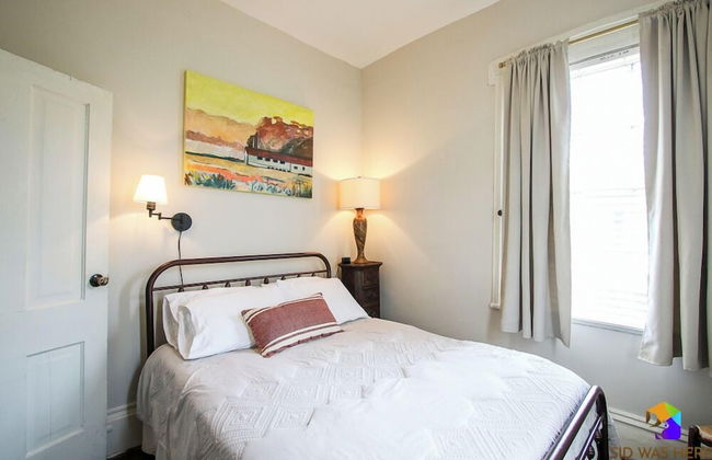 Artist's House Upper Apt Walk to Forsyth - Photo 66