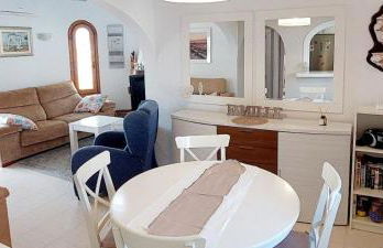 Villa totalmente independiente con piscina comunitaria - Foto 24