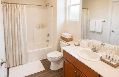 Sunny Marina Del Rey Apartment- Hot Tub, Game Room, BBQ, Projector - Foto 22