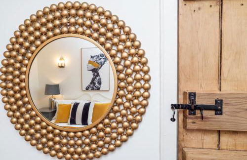 Heron Stays Bath- Charming Village Cottage with Parking, Garden, Just 3 Miles to Bath Centre, Sleeps 5 - Photo 16