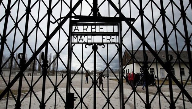 Dachau Concentration Camp Tour - Foto 3