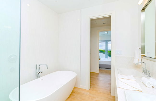 Cayman Luxury Rentals at One Canal Point - Foto 50