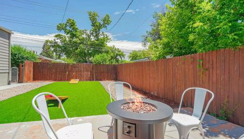Quiet Basement Retreat | King Bed, Firepit, Yard - Foto 3