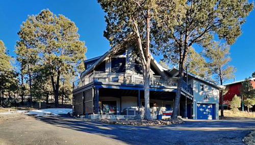 Gray Wolf Lodge by Ruidoso Vacation Rentals - Foto 1