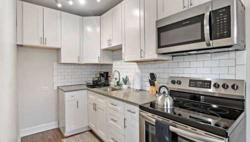 Lively & Fully Furnished 1BR Apartment - Kenwood 408 - Foto 2