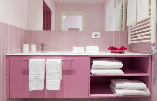 Tiffany Home - Photo 56