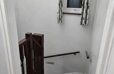 Lister Park Bradford 2bed Detached Cottage House Parking Cinema Screen Games Room - Foto 15