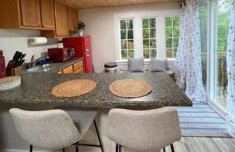 Cheerful 1 Bedroom Cottage Close to Everything 5 - Foto 9