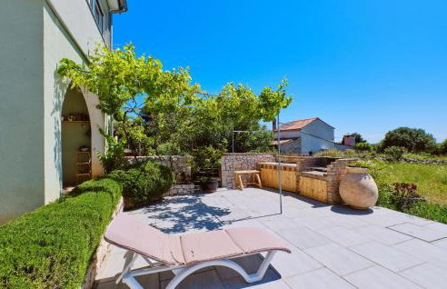 Gorgeous Home In Punta Kriza With Wifi - Foto 11