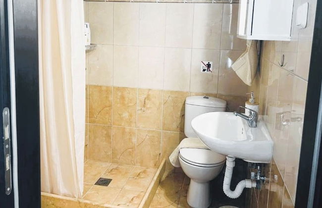 A & A Apartments 2 - Photo 33