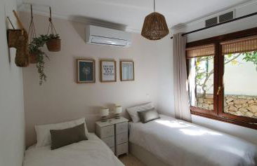 Casa el Montcel, a unique chalet with roofterrace and shared pool - Foto 13