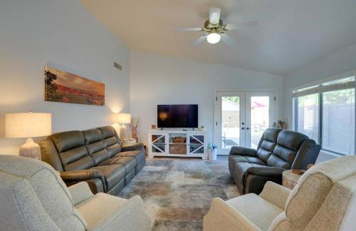 3 Mi to Surprise Stadium! Retreat with Putting Green - Foto 3