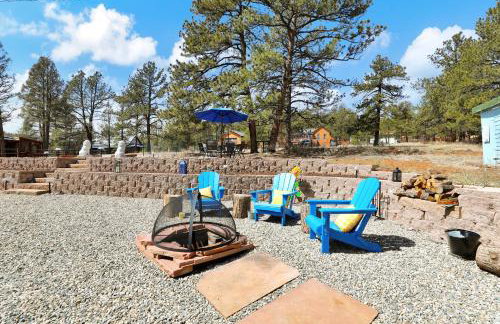 Timeless Pineview Cottage Hot Tub & Pet Friendly - Photo 5