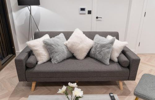 Luxury 1 Bed Apartment, Manchester Piccadilly by Kammili Properties - Photo 16