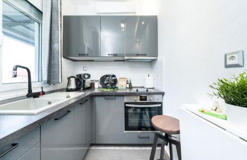 Zeffie's Studio - Photo 20