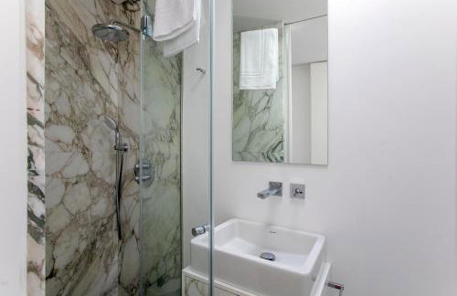 LovelyStay - Luxury 2BR Duplex Apartment in Foz Porto - Foto 7